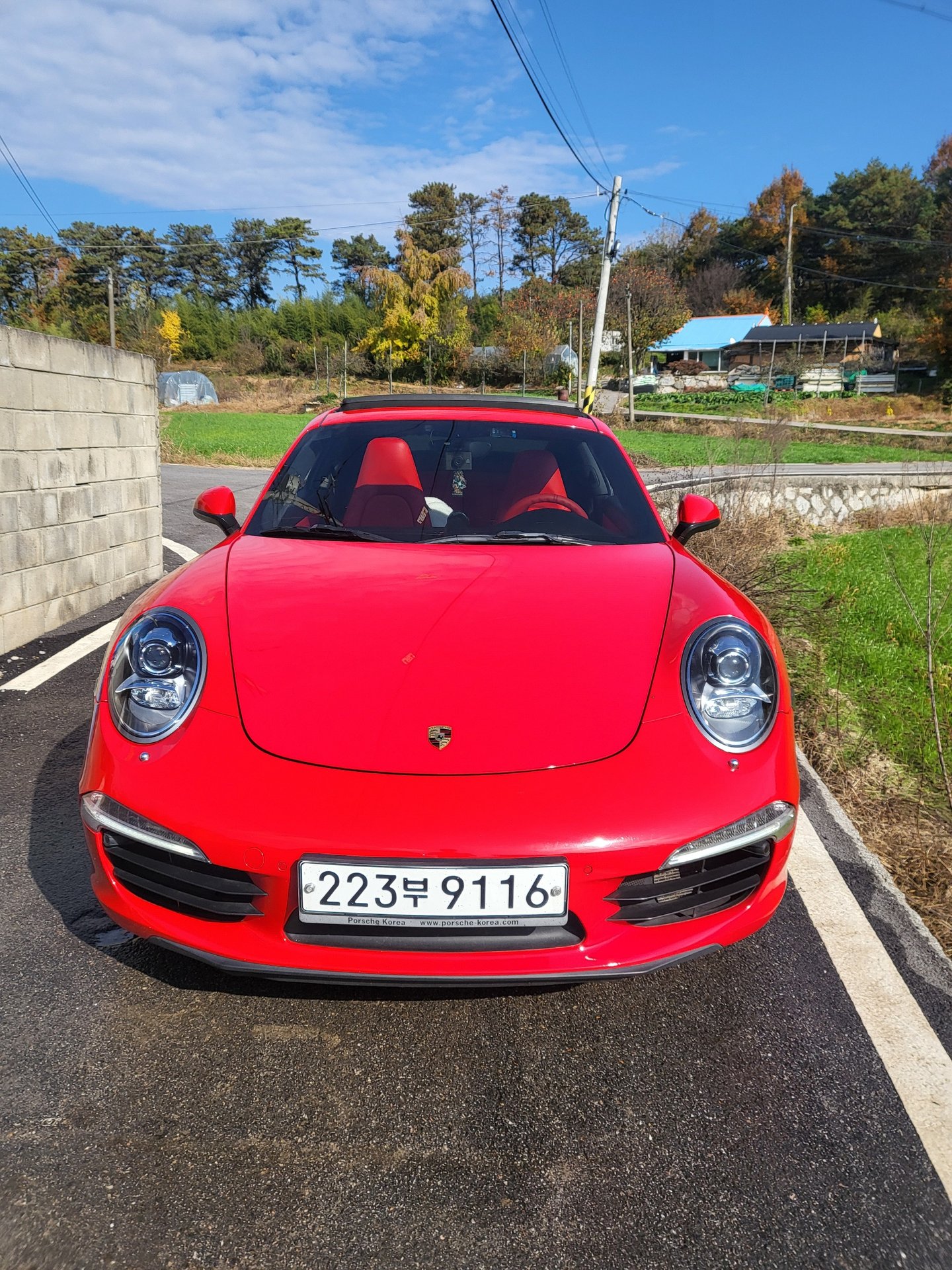 PORSCHE 911 - View 1