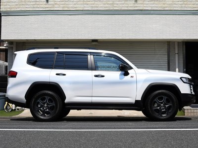 TOYOTA LAND CRUISER - 4