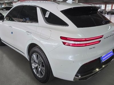 2025 Genesis GV70 photo 3