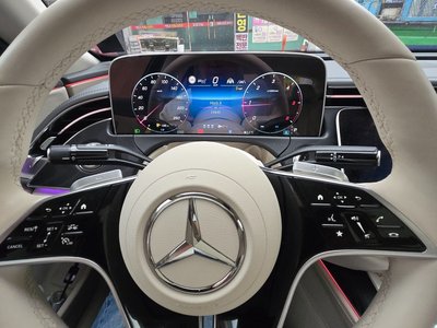 MERCEDES-BENZ E-CLASS - 5