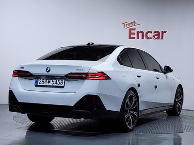 BMW 5 SERIES - 4