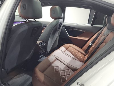 2023 BMW 5 SERIES — миниатюра 11