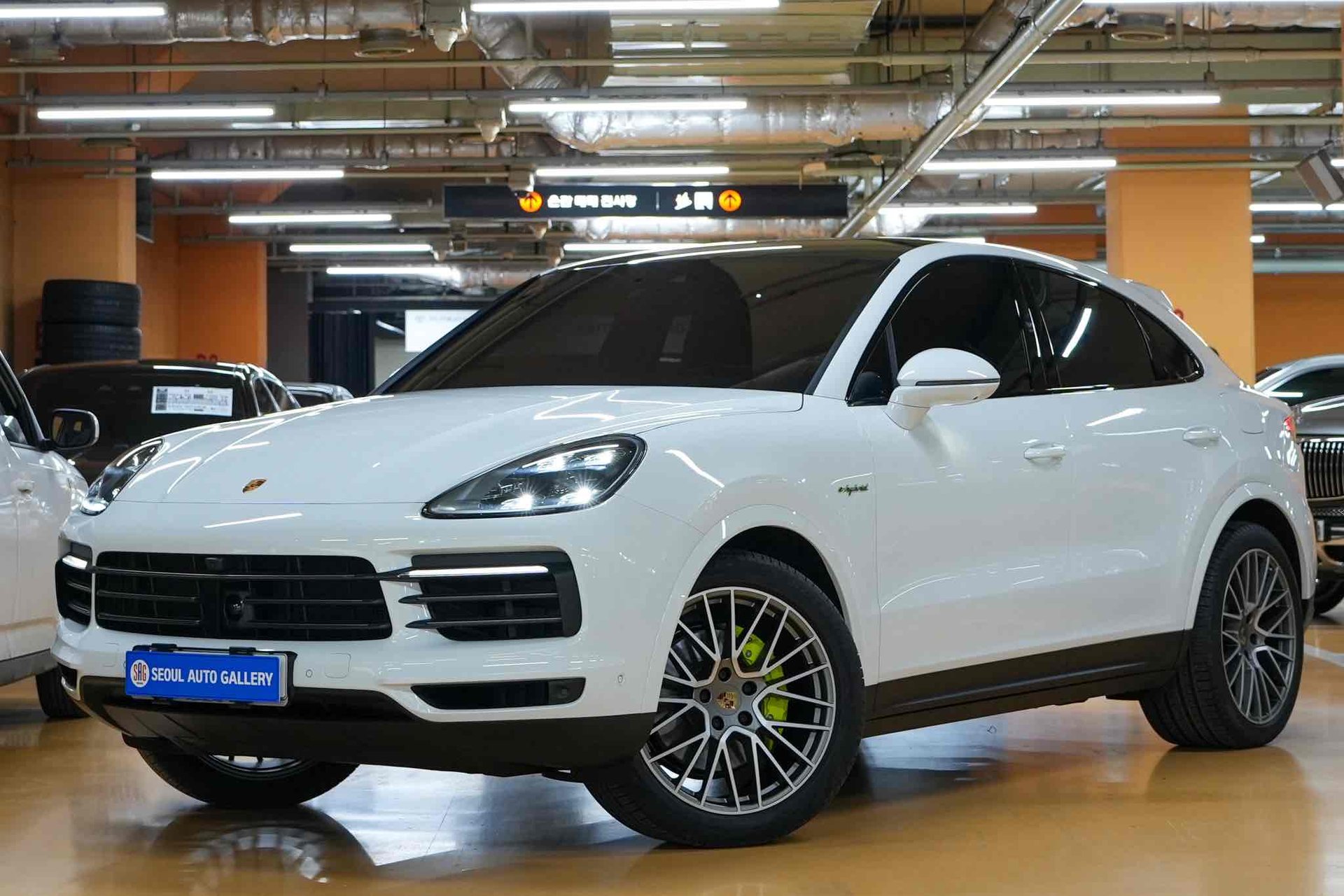 PORSCHE CAYENNE - View 1