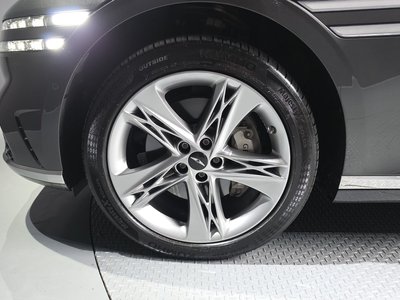 2022 Genesis G90 (RS4) photo 6