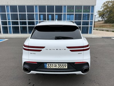 2021 Genesis GV70 thumbnail 18