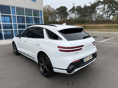 2021 Genesis GV70 thumbnail 12