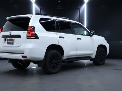 TOYOTA LAND CRUISER PRADO - 9