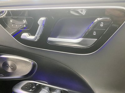 2023 Mercedes-BENZ C-CLASS AMG thumbnail 33