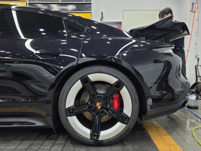 2026 Porsche TAYCAN — миниатюра 15