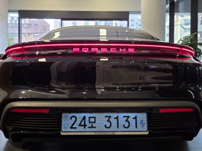 2026 Porsche TAYCAN 照片 4