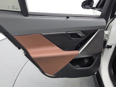2025 BMW 5 SERIES — миниатюра 15