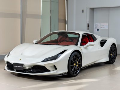 FERRARI F8 SPIDER