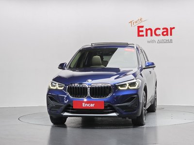 2020 BMW X1 photo 3