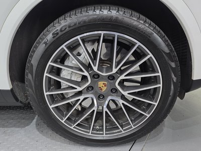 PORSCHE CAYENNE - 8
