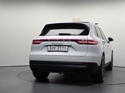 PORSCHE CAYENNE - 4