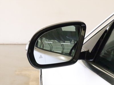 MERCEDES-BENZ E-CLASS - 6