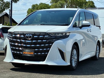 2026 Toyota ALPHARD — фото 1