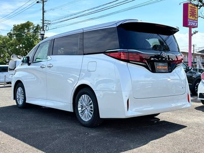 2026 Toyota ALPHARD — фото 6