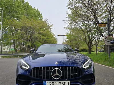 MERCEDES-BENZ GT AMG - 4
