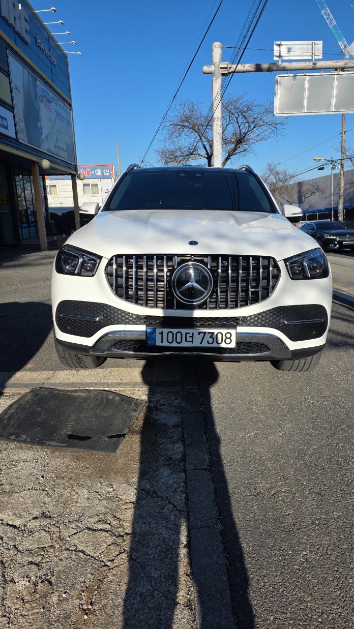 MERCEDES-BENZ GLE - View 1