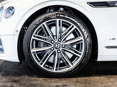 BENTLEY FLYING SPUR - 10