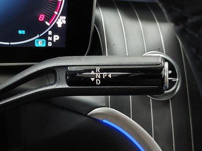2024 Mercedes-BENZ GLC — миниатюра 19