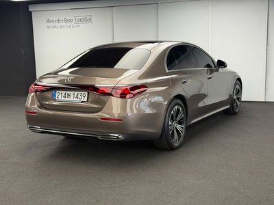 MERCEDES-BENZ E-CLASS - 4