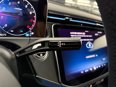 MERCEDES-BENZ E-CLASS - 9