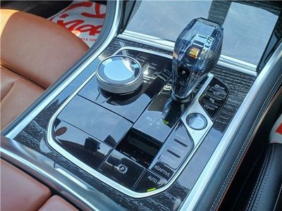 2022 BMW 8 SERIES — миниатюра 24