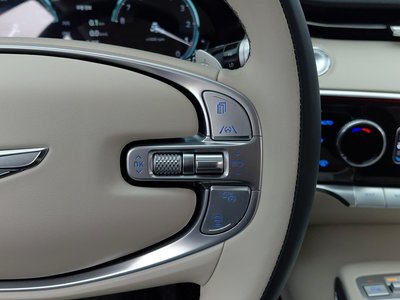 2023 Genesis GV70 — миниатюра 13