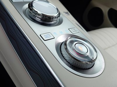 2023 Genesis GV70 — миниатюра 19