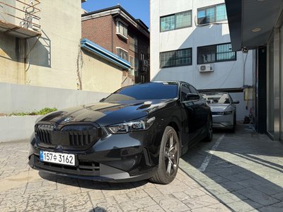 BMW 5 SERIES - 1