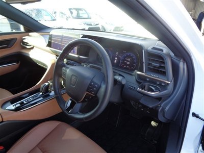 TOYOTA CROWN SPORT - 2