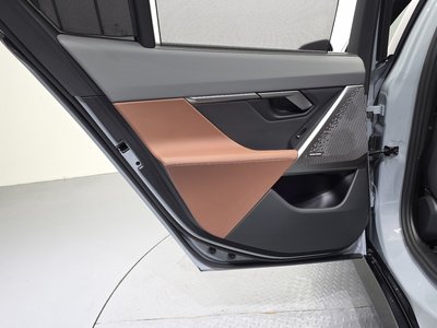 2025 BMW 5 SERIES — миниатюра 15
