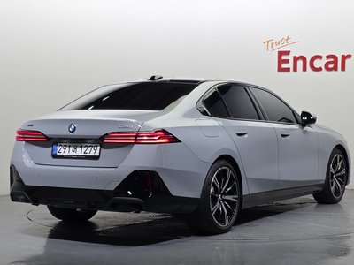 2025 BMW 5 SERIES 照片 4