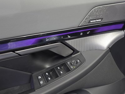 2025 BMW 5 SERIES — миниатюра 19