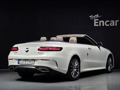 MERCEDES-BENZ E-CLASS - 4