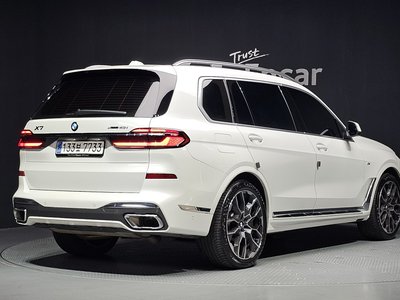2025 BMW X7 — фото 3