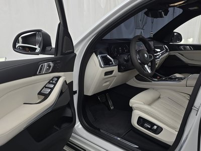 2025 BMW X7 — фото 10