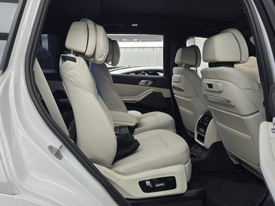 2025 BMW X7 缩略图 12