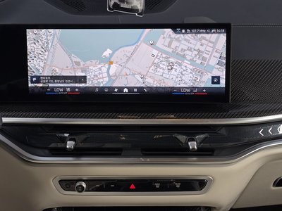 2025 BMW X7 缩略图 14