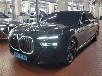 BMW I7 - 1