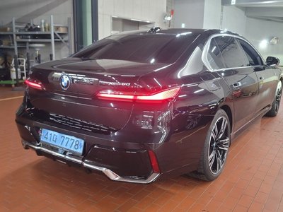 BMW I7 - 5