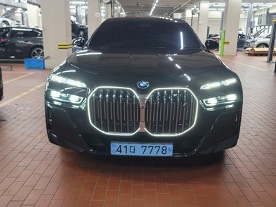 BMW I7 - 2