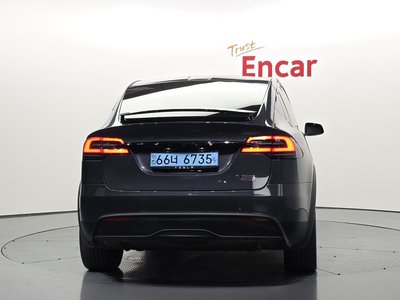 TESLA MODEL X - 3