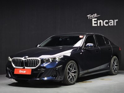 BMW 5 SERIES - 1