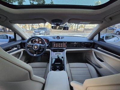 صورة مصغرة 11 لـ 2024 Porsche PANAMERA