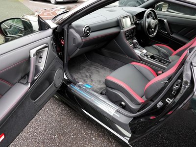 NISSAN GT-R - 7