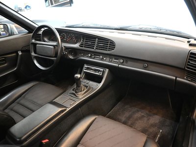 PORSCHE 944 - 3