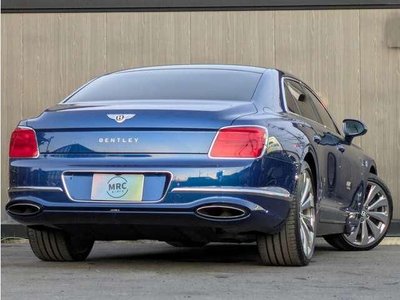 BENTLEY FLYING SPUR - 2